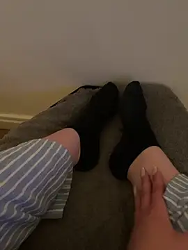 Snapshot of LilouPieds chatting on 04-11-26, 10:36 LilouPieds online show from 04-11-26, 10:36