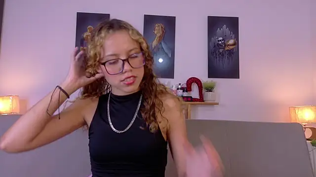 lia valmont 01 online show from 05-03-26, 06:47