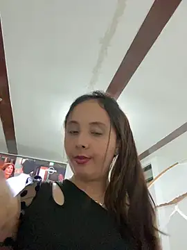 Snapshot of AuldCashbox chatting on 03-25-26, 12:49 AuldCashbox online show from 03-25-26, 12:49