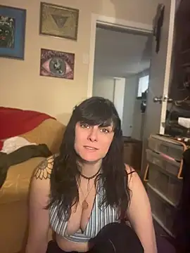 mango-kitty online show from 05-01-26, 12:26