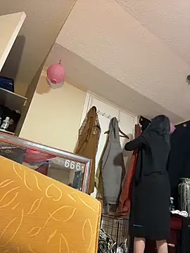 mango-kitty online show from 05-10-26, 05:01