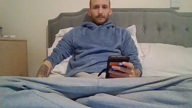 feetlovrr94 online show from 04-05-26, 11:40