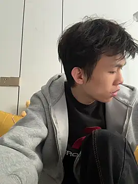zzzzppp3 online show from 05-09-26, 02:17
