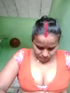 Snapshot of Shivani09900 chatting on 06-03-26, 06:05 Shivani09900 online show from 06-03-26, 06:05
