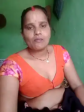 Snapshot of Shivani09900 chatting on 06-05-26, 05:25 Shivani09900 online show from 06-05-26, 05:25