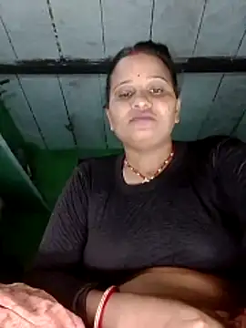 Snapshot of Shivani09900 chatting on 06-15-26, 08:33 Shivani09900 online show from 06-15-26, 08:33