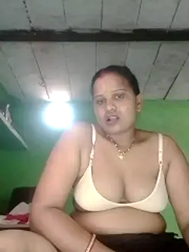 Snapshot of Shivani09900 chatting on 06-16-26, 08:39 Shivani09900 online show from 06-16-26, 08:39