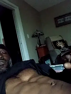 Snapshot of KingBlackStallion chatting on 04-04-26, 06:33 KingBlackStallion online show from 04-04-26, 06:33