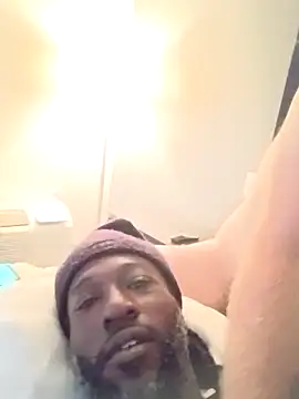 Snapshot of KingBlackStallion chatting on 04-12-26, 01:05 KingBlackStallion online show from 04-12-26, 01:05