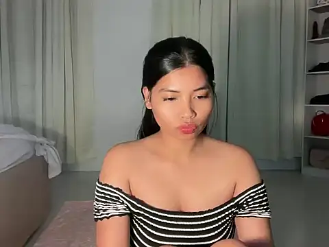 zafarina 18 online show from 03-31-26, 02:50