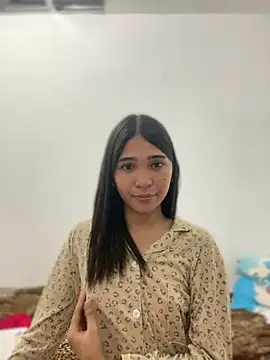 allaboutlara  online show from 03-27-26, 01:44