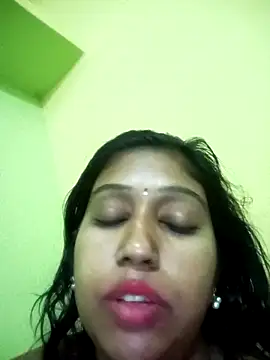 bannerjeesneha20 online show from 05-03-26, 02:23