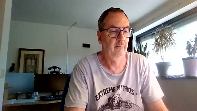 Snapshot of HotLucas66 chatting on 06-25-26, 03:05 HotLucas66 online show from 06-25-26, 03:05