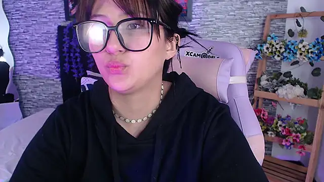 eyes moonn online show from 06-15-26, 02:19