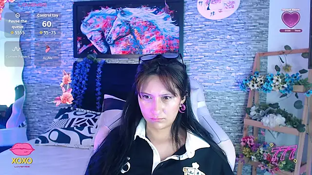 eyes moonn online show from 06-19-26, 11:58