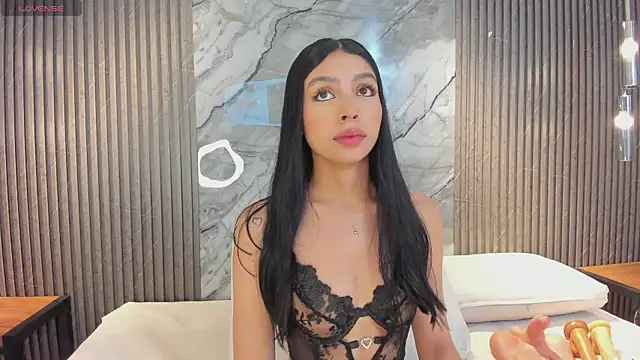 Snapshot of hanna_steel chatting on 07-18-26, 11:36 hanna steel online show from 07-18-26, 11:36