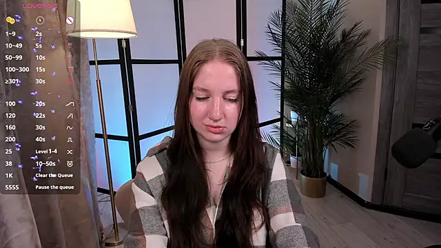 Elisabeth Binder online show from 06-18-26, 03:40