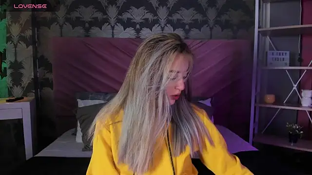  mykinkydoll  online show from 04-21-26, 10:01