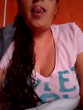 Snapshot of pechona chatting on 04-05-26, 06:16 pechona online show from 04-05-26, 06:16