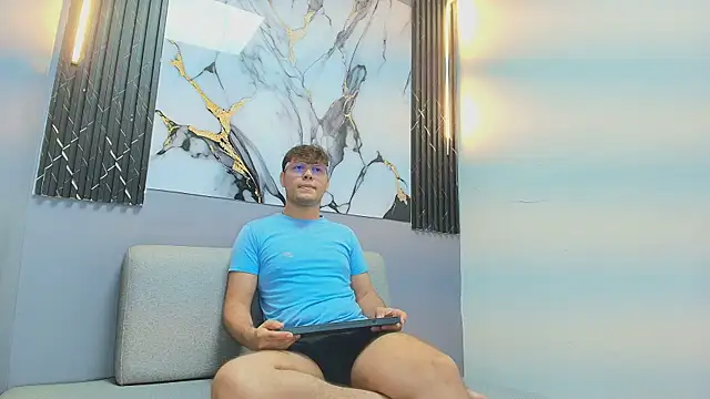 Snapshot of PAULO_PARKER2 chatting on 03-26-26, 03:56 PAULO PARKER2 online show from 03-26-26, 03:56