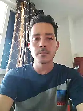 Gabriel leon33 online show from 04-22-26, 07:48