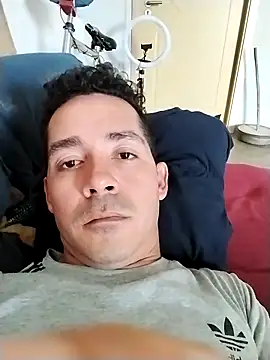 Gabriel leon33 online show from 06-19-26, 09:29