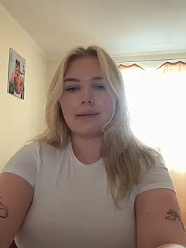 cutiejuliee online show from 06-06-26, 02:22