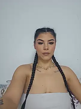 Crissdesire online show from 06-24-26, 11:42