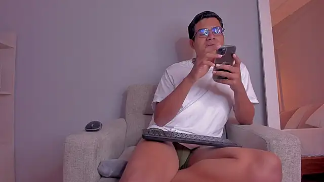 ThiagoVega  online show from 04-21-26, 04:52