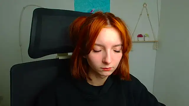 Butterfly Milly online show from 04-15-26, 11:39