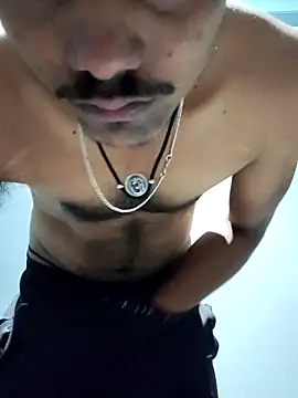 Snapshot of luck00y chatting on 04-07-26, 04:57 luck00y online show from 04-07-26, 04:57