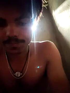 Snapshot of luck00y chatting on 04-12-26, 01:32 luck00y online show from 04-12-26, 01:32