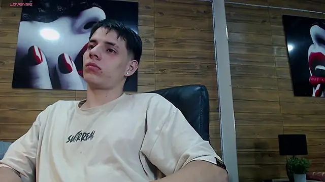 Snapshot of RoaSexi25 chatting on 03-25-26, 03:01 RoaSexi25 online show from 03-25-26, 03:01