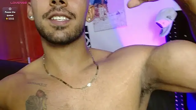 Snapshot of romanpearce_ chatting on 07-18-26, 10:13 romanpearce online show from 07-18-26, 10:13