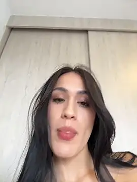 Snapshot of SerenaFox_ chatting on 04-30-26, 08:15 SerenaFox online show from 04-30-26, 08:15