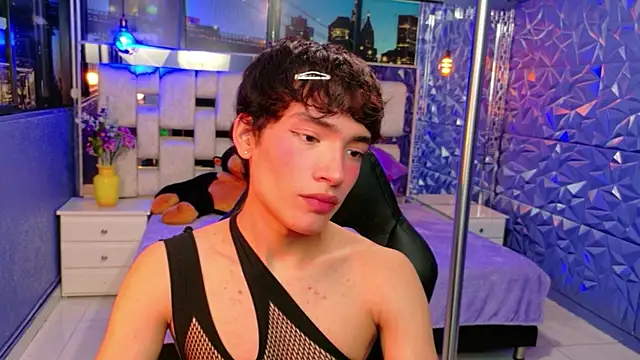 IsaacNovaa online show from 04-16-26, 07:58