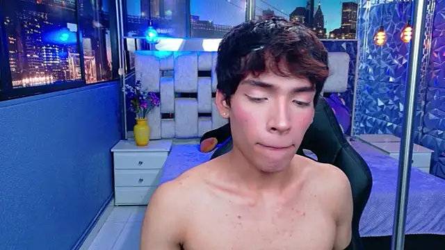 IsaacNovaa online show from 04-19-26, 08:00