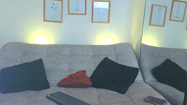 CharlotteCopper  online show from 04-10-26, 10:53