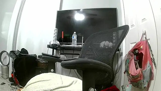 VonMeow777 online show from 04-05-26, 02:09