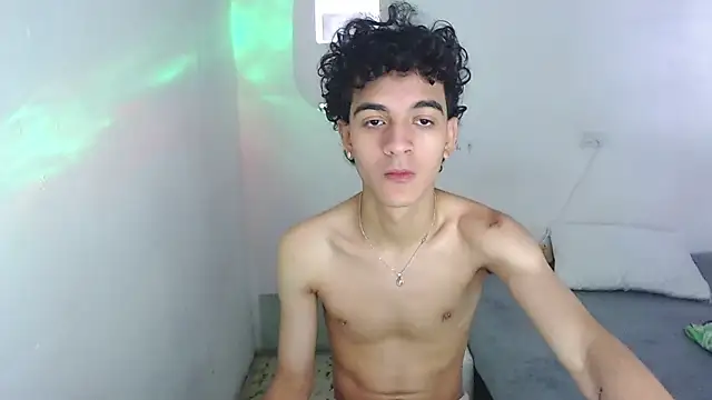 Snapshot of escanor_ar chatting on 07-12-26, 10:12 escanor ar online show from 07-12-26, 10:12