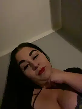 Snapshot of Szandra26 chatting on 05-14-26, 10:27 Szandra26 online show from 05-14-26, 10:27