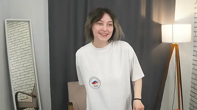 WavaMaddison online show from 03-26-26, 03:34