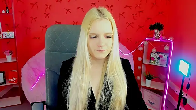 SherriButlers online show from 06-11-26, 05:16