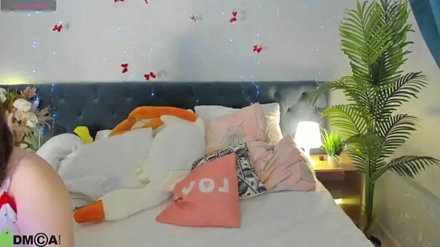Maya Raay online show from 04-17-26, 01:08