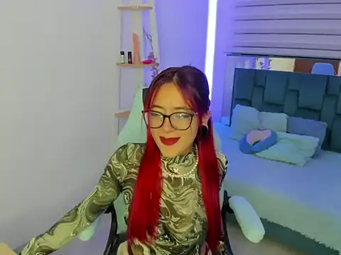 Snapshot of Sara_Red_X chatting on 04-16-26, 03:40 Sara Red X online show from 04-16-26, 03:40