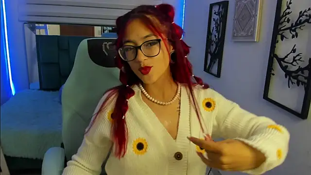 Sara Red X online show from 06-14-26, 03:19