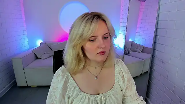 KathyBriggs online show from 04-11-26, 05:23