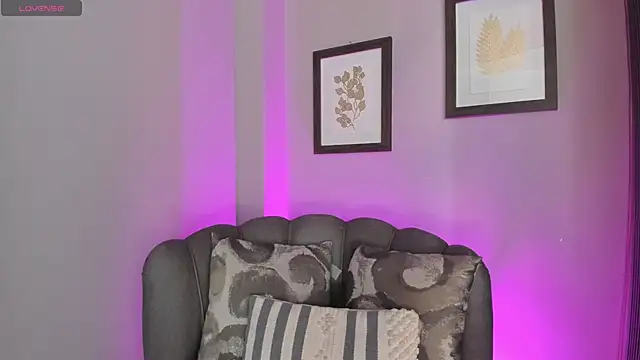 Jostyn rous online show from 06-25-26, 12:31