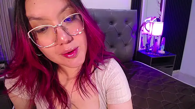 Snapshot of Lana_sweett2 chatting on 07-10-26, 04:06 Lana sweett2 online show from 07-10-26, 04:06