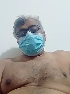 Snapshot of mature55 chatting on 04-10-26, 12:43 mature55 online show from 04-10-26, 12:43